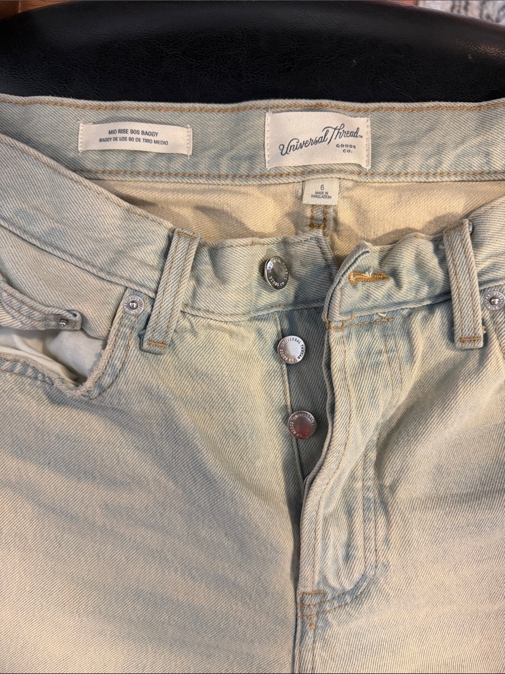 Universal Thread Light Blue Relaxed Fit Men's Jeans with Button Fly